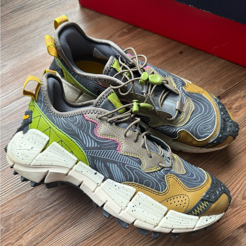 Reebok Sneakers